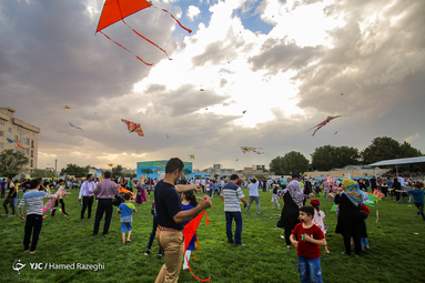 جشنواره بادبادکها در خرمدره زنجان