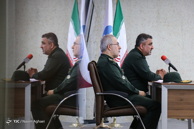 بازدید سردار فرحی فرمانده قرارگاه مهارت آموزی کارکنان وظیفه نیرو‌های مسلح و سردار کمالی رئیس اداره سرمایه انسانی سرباز ستاد کل نیرو‌های مسلح از باشگاه خبرنگاران جوان
