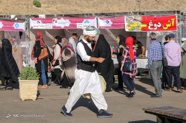 جشنواره آش ایرانی در زنجان