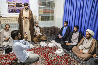 مراسم عمامه گذاری طلاب در عید غدیرخم