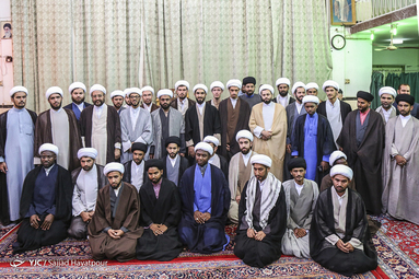 مراسم عمامه گذاری طلاب در عید غدیرخم