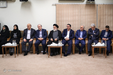 دیدار رئیس‌جمهور و اعضای هیئت دولت با مقام معظم رهبری