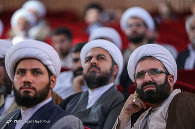 آیین رونمایی از سه جلد کتاب شرح نهج‌البلاغه اثر رهبر معظّم انقلاب