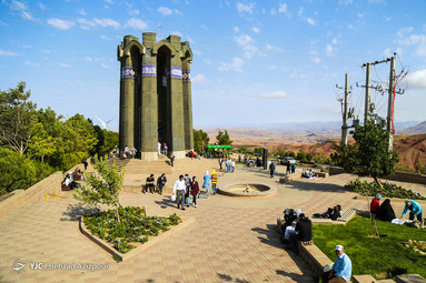 ایرانِ ما؛ تبریز تابستانی/ مقبره شهدای گمنام کوه عون بن علی