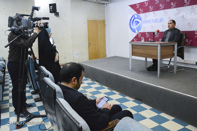 بازید محمد خدادی معاون مطبوعاتی وزیر ارشاد از باشگاه خبرنگاران