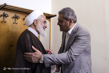 دیدار آیت‌الله عابدینی امام جمعه و نماینده ولی فقیه در استان قزوین با خانواده شهید رجایی