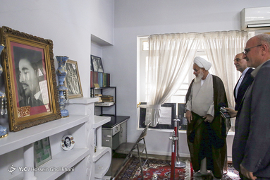 دیدار آیت‌الله عابدینی امام جمعه و نماینده ولی فقیه در استان قزوین با خانواده شهید رجایی