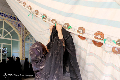 آیین سنتی برپایی خیمه‌های عاشورایی در زرقان