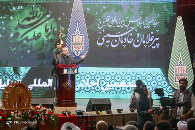 تجلیل از پیرغلامان و خادمان حسینی استان یزد