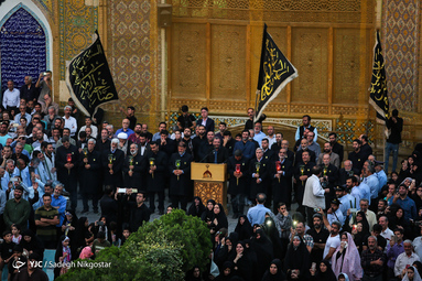 آئین تعویض و اهتزاز پرچم متبرک گنبد حرم امام حسین(ع) بر فراز بارگاه سیدالکریم حضرت عبدالعظیم الحسنی (ع)