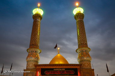 آئین تعویض و اهتزاز پرچم متبرک گنبد حرم امام حسین(ع) بر فراز بارگاه سیدالکریم حضرت عبدالعظیم الحسنی (ع)
