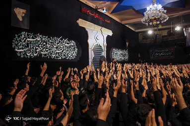 عزاداری در هیئت رزمندگان اسلام قم با سخنرانی حجت الاسلام دکتر رفیعی و  مداحی حاج حسن شالبافان
