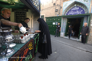 عزاداری ایام محرم در حسینیه سادات اخوی
