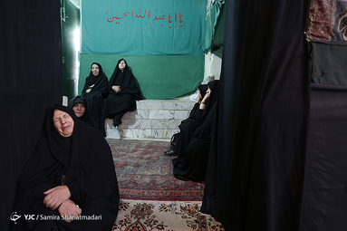 عزاداری ایام محرم در حسینیه سادات اخوی