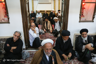 هیئت ما / عزاداری روز پنجم محرم در دفتر مراجع تقلید آیت الله مکارم شیرازی، آیت الله نوری همدانی، آیت الله صافی گلپایگانی و آیت الله بروجردی
