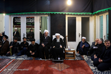 هیئت ما / عزاداری روز پنجم محرم در دفتر مراجع تقلید آیت الله مکارم شیرازی، آیت الله نوری همدانی، آیت الله صافی گلپایگانی و آیت الله بروجردی