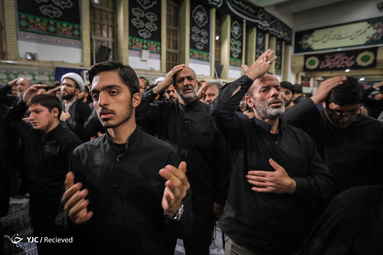 عزاداری شام غریبان در حسینیه امام خمینی(ره