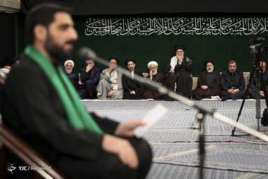 اولین شب عزاداری حضرت اباعبدالله الحسین(ع) در حسینیه امام خمینی(ره)