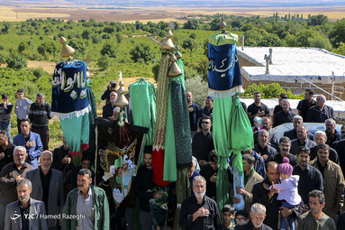 آیین سنتی علم‌گردانی در روستای درسجین شهرستان ابهر
