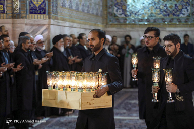 آئین خطبه خوانی شب عاشورا در حرم رضوی
