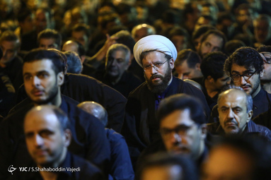 هیئتِ ما/ عزاداری شب عاشورا در هیأت میثاق با شهدا دانشگاه امام صادق(ع)
