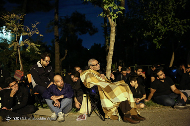 هیئتِ ما/ عزاداری شب عاشورا در هیأت میثاق با شهدا دانشگاه امام صادق(ع)