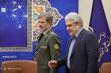 امضای تفاهم‌نامه بین وزارت دفاع و معاونت علمی رئیس جمهور