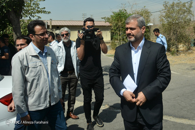 بازدید دادستان تهران از انبار خودرو‌های احتکار شده