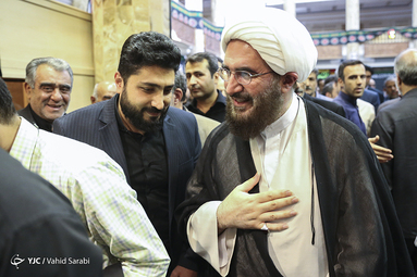 مراسم ترحیم اسدالله عسگراولادی در مسجد امام صادق(ع) با حضور شخصیت های سیاسی و اقتصادی کشور