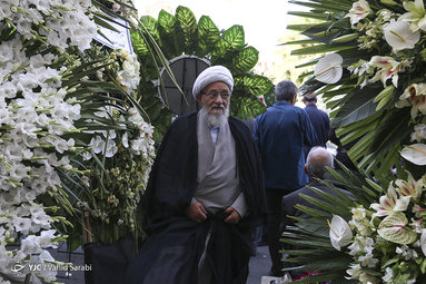 مراسم ترحیم اسدالله عسگراولادی در مسجد امام صادق(ع) با حضور شخصیت های سیاسی و اقتصادی کشور