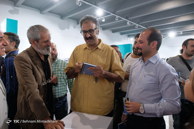 رونمایی از کتاب مصور عکاسان جنگ، ساسان مویدی