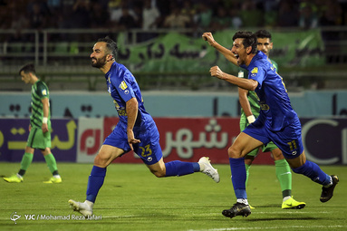لیگ برتر فوتبال/ ذوب آهن ۲ - استقلال ۲