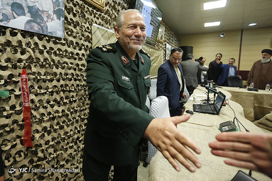 افتتاح بخش «دفاع مقدس» دفتر حفظ و نشر آثار حضرت ‌آیت‌الله‌ العظمی سیدعلی خامنه‌ای