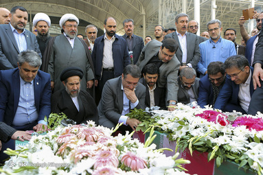 تشییع پیکر مطهر ۲ شهید گمنام