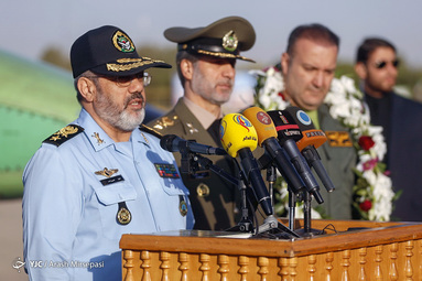 مراسم بال گشایی هواپیمای جت آموزشی پیشرفته یاسین