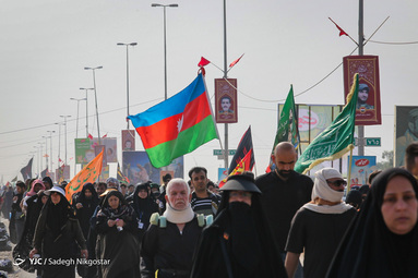 راهپیمایی در مسیر بهشت/ پیاده روی زوار اربعین حسینی ار جاده نجف به کربلا ...