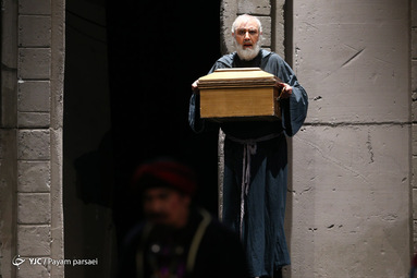 نمایش خورشید کاروان
