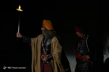 نمایش خورشید کاروان