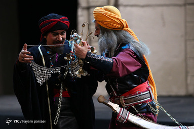 نمایش خورشید کاروان