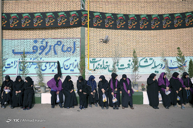 در مسیر حرم امام مهربانی