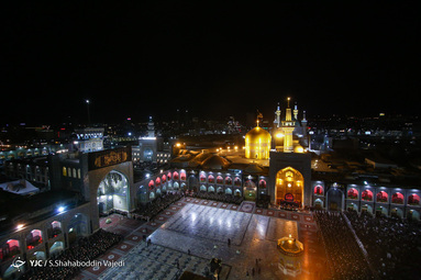 خطبه خوانی شب شهادت امام رضا (ع) در حرم مطهر رضوی