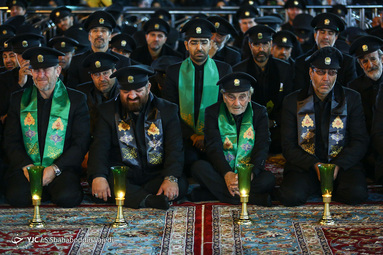 خطبه خوانی شب شهادت امام رضا (ع) در حرم مطهر رضوی
