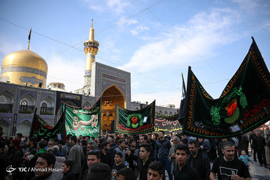 عزاداری روز شهادت امام رضا (علیه السلام) در حرم مطهر رضوی