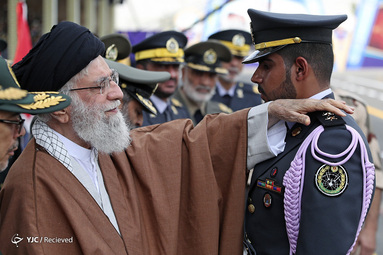 مراسم دانش‌آموختگی دانشجویان دانشگاه‌های افسری ارتش با حضور رهبر انقلاب