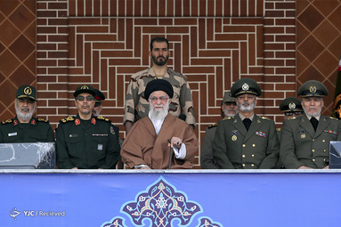 مراسم دانش‌آموختگی دانشجویان دانشگاه‌های افسری ارتش با حضور رهبر انقلاب