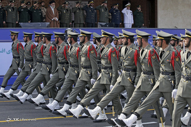 مراسم دانش‌آموختگی دانشجویان دانشگاه‌های افسری ارتش با حضور رهبر انقلاب
