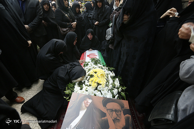 مراسم تشییع پیکر اعظم طالقانی