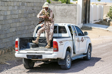سربازان پاسگاه مرزی دریایی هندورابی در خلیج فارس