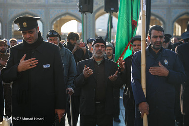 عزاداری خادمین حرم امام رضا (ع) در روز شهادت امام عسکری