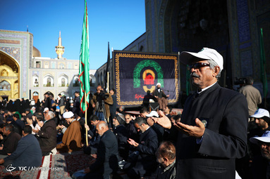 عزاداری خادمین حرم امام رضا (ع) در روز شهادت امام عسکری